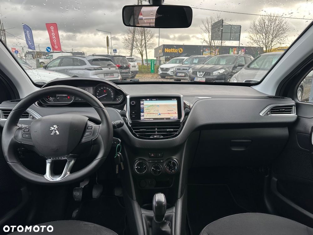 Peugeot 208 1.2 PureTech Style - 6