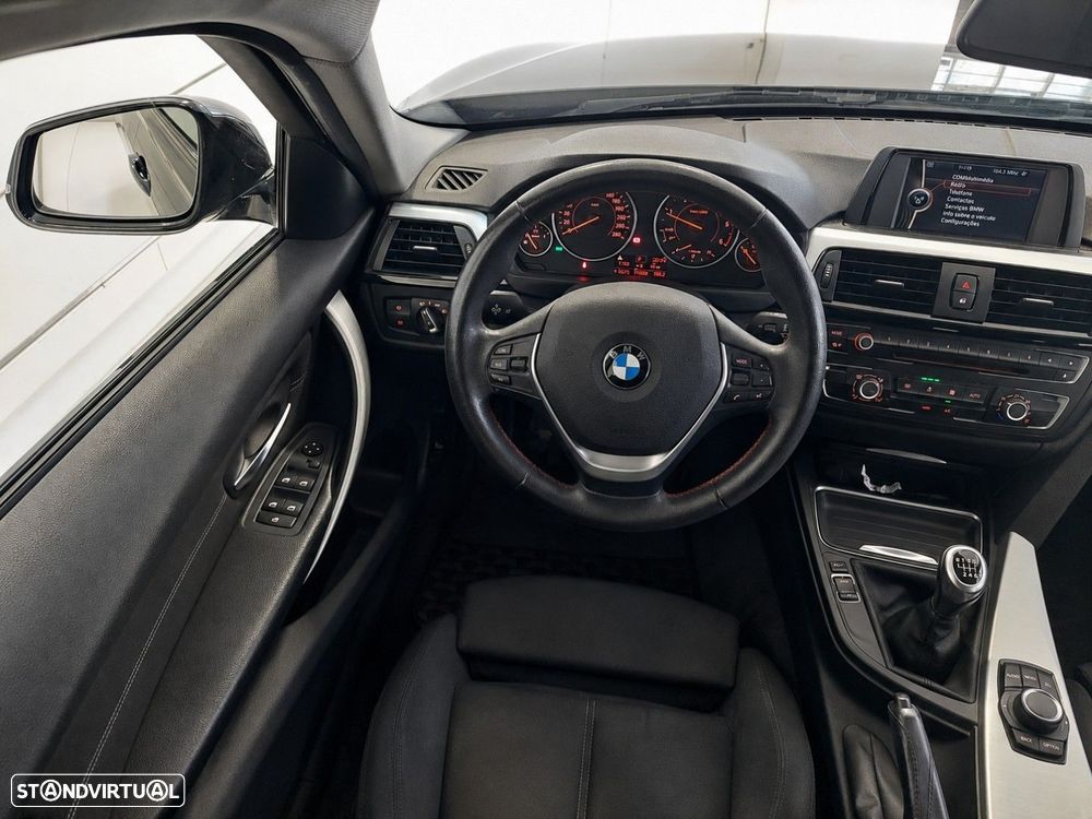 BMW 320 d Line Sport - 12