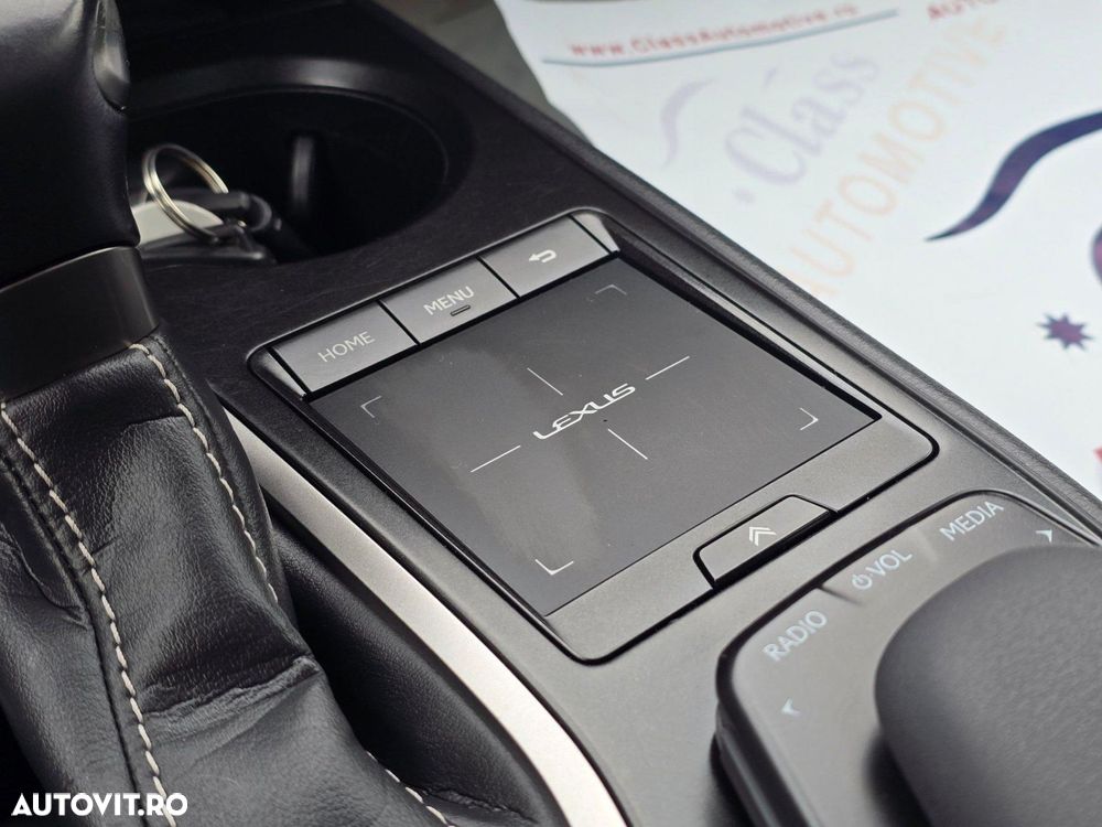 Lexus UX 250h Business Edition - 27