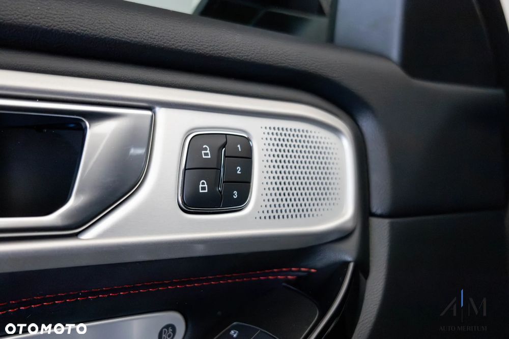 Ford Explorer 3.0 EcoBoost PHEV 4WD ST-Line - 25