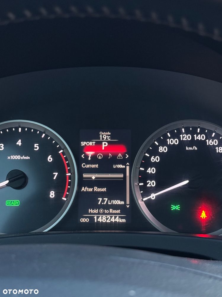 Lexus IS 300h Prestige - 14