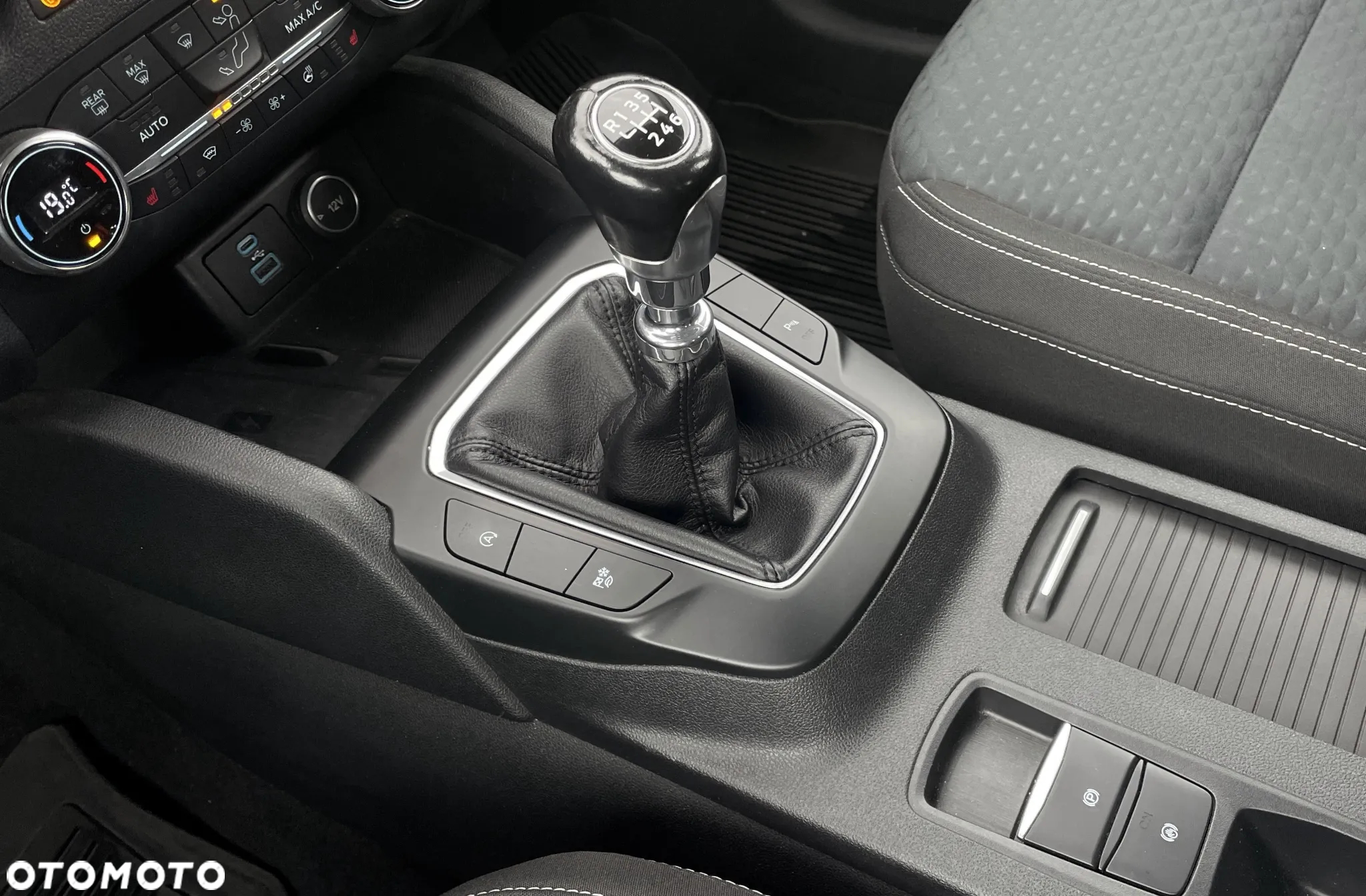 Ford Kuga 1.5 EcoBoost FWD Trend - 13