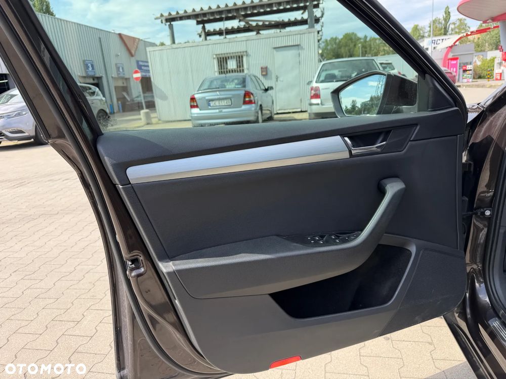 Skoda Superb 1.5 TSI ACT Ambition - 30