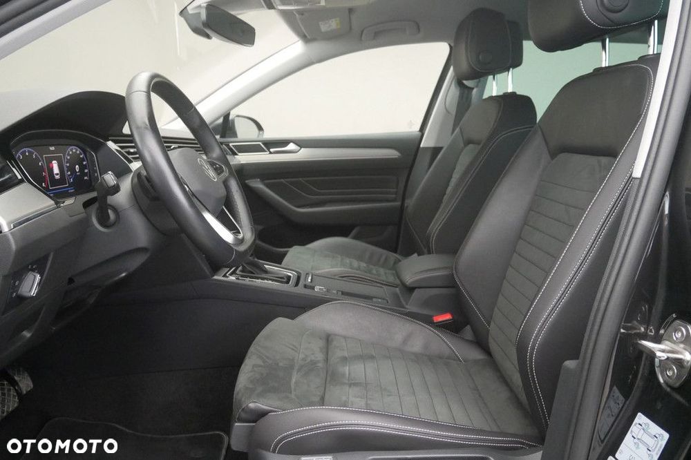 Volkswagen Passat Variant 2.0 TSI Elegance DSG - 12