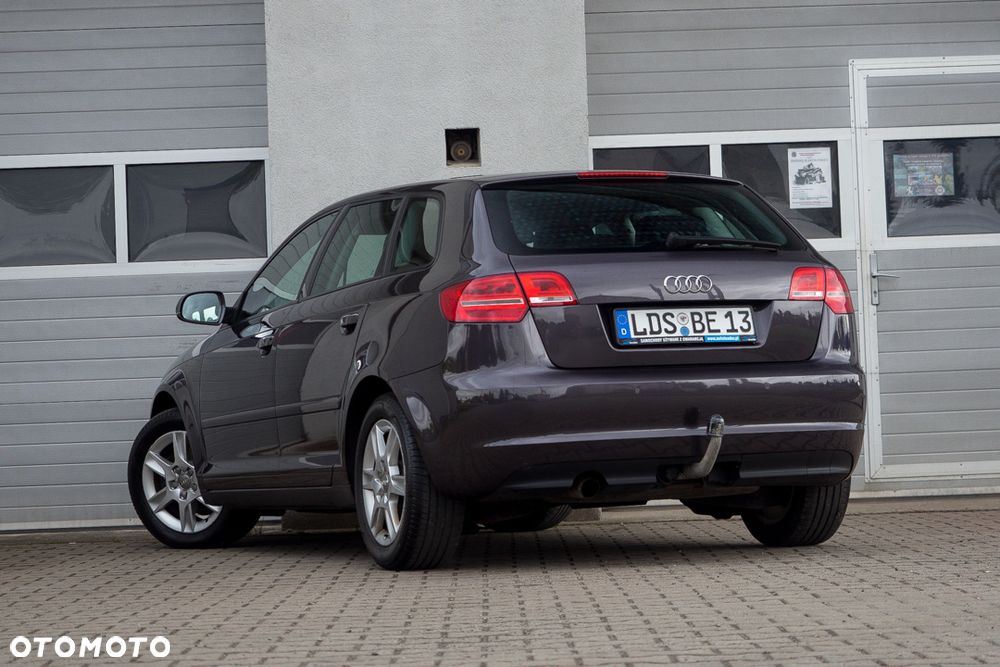 Audi A3 Sportback 1.6 Attraction - 9