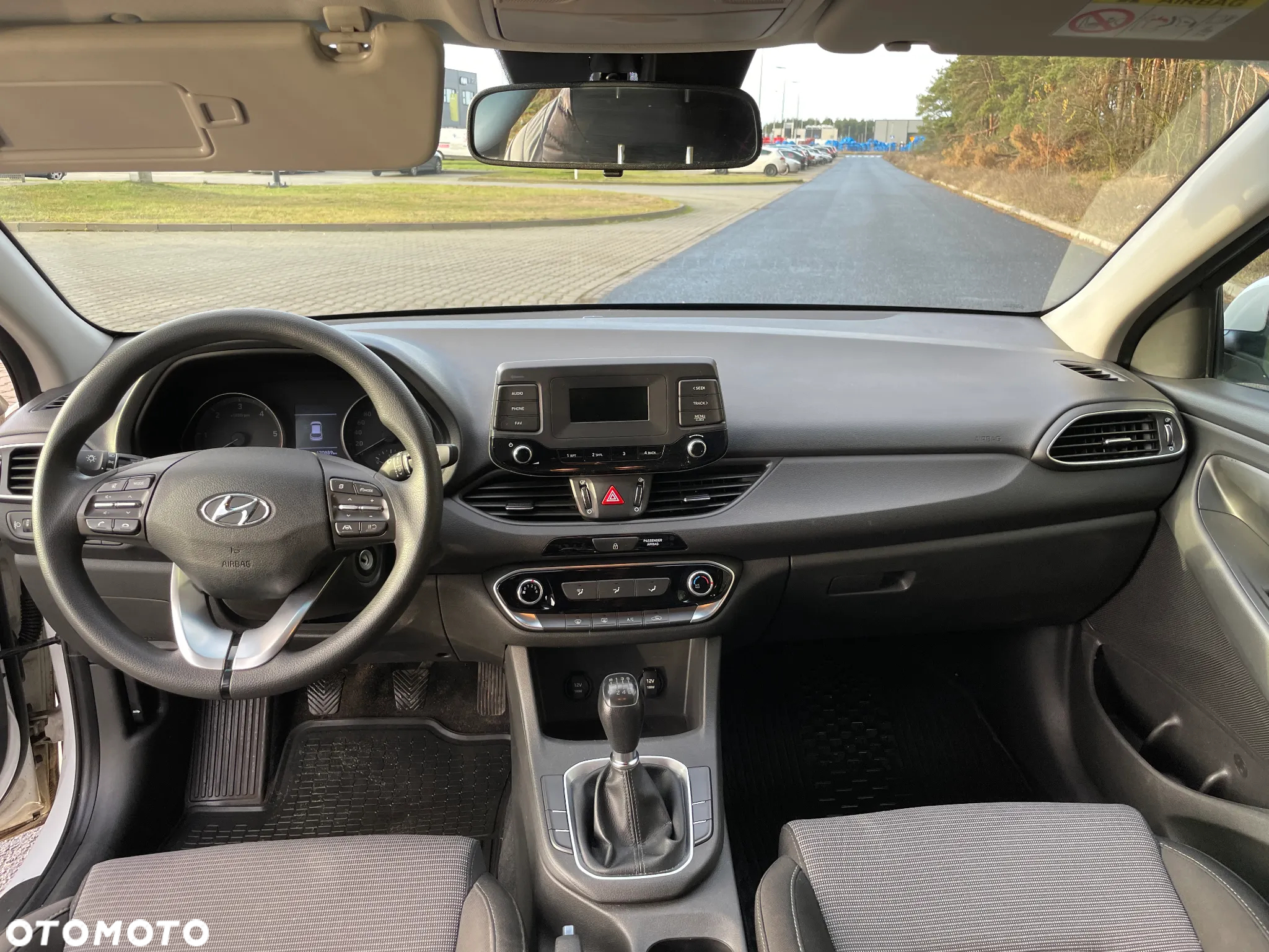 Hyundai i30 1.6 D Classic + - 6