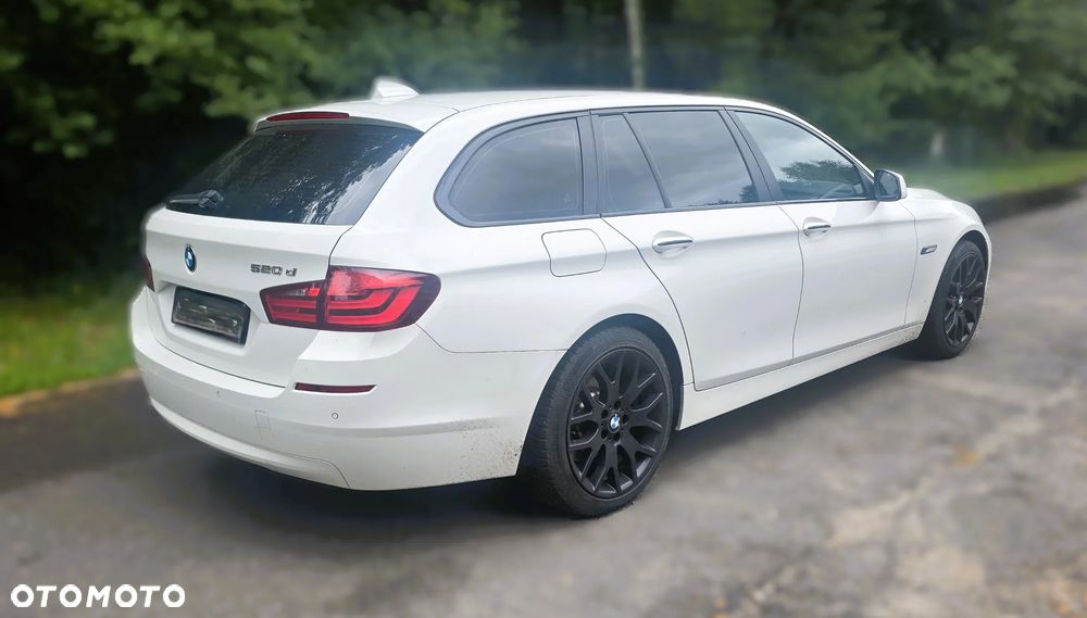 BMW Seria 5 520d - 2
