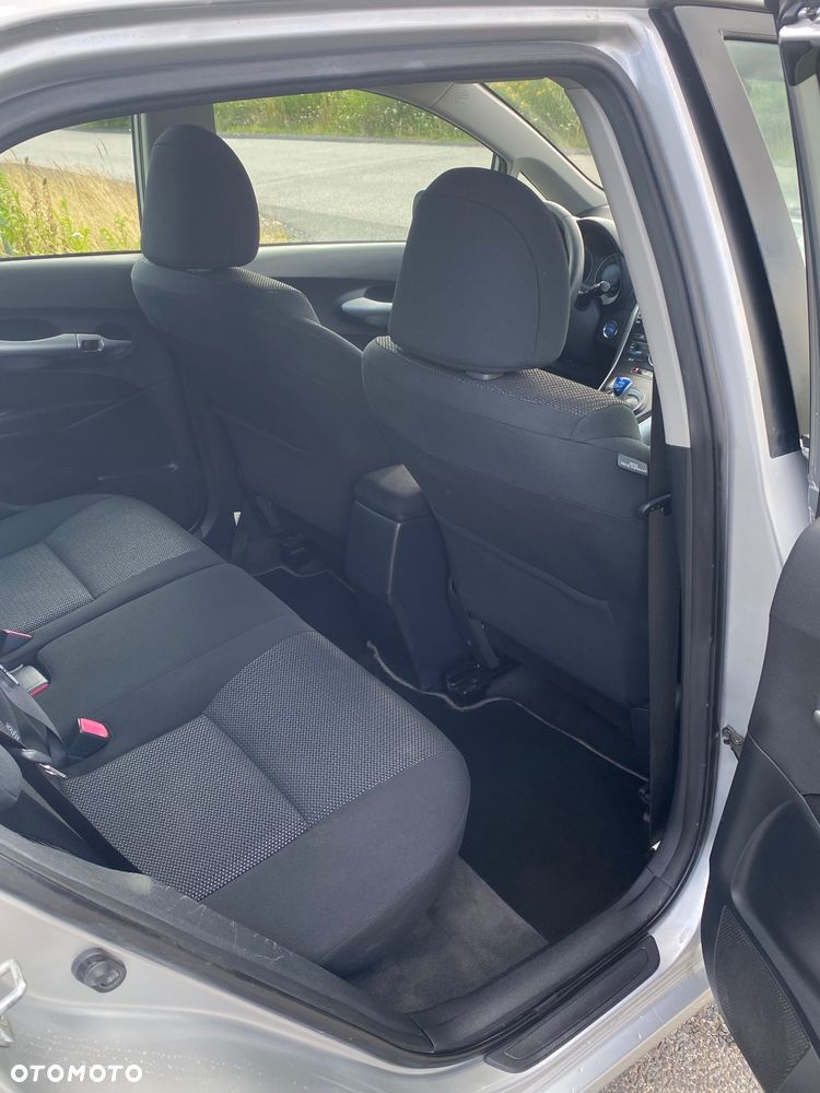 Toyota Auris 1.8 HSD Luna - 8