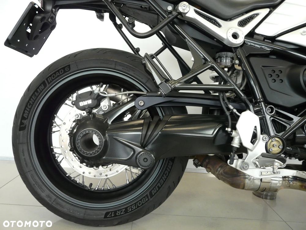 BMW R - 9