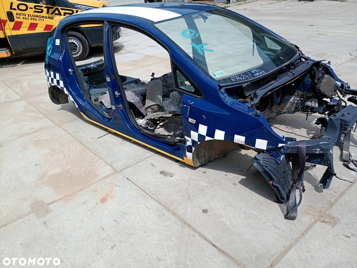KAROSERIA ĆWIARTKA BŁOTNIK TYŁ  PRAWY PRÓGI PODŁUŻNICA LEWA - 999.00 PLN - OPEL CORSA E (X15) - 8