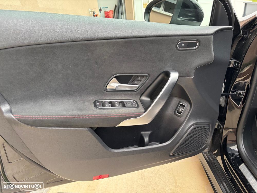 Mercedes-Benz A 250 e AMG Line - 11