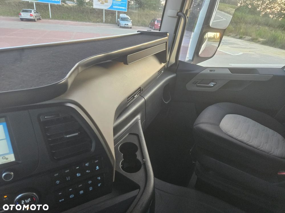 Ford F-MAX - 15