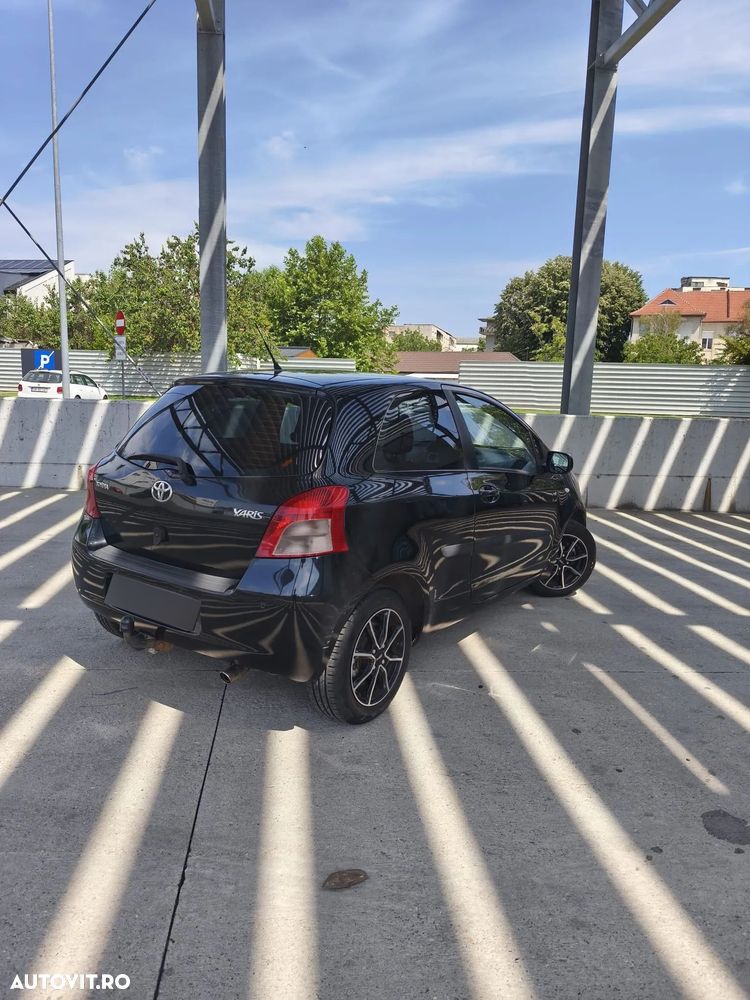 Toyota Yaris 1.3 Aut Sol - 6