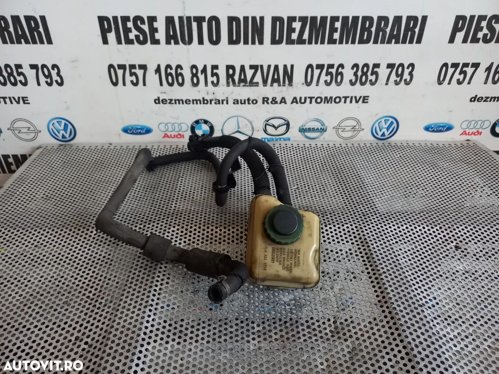 Bidonas Vas Ulei Servo Servodirectie Audi Q7 3.0 Tdi Dezmembrez Audi Q7 3.0 Tdi Motor BUG Automat - - 1