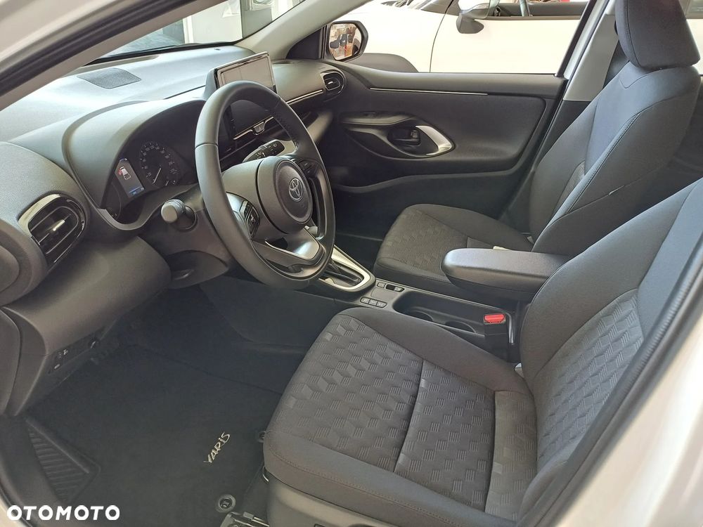Toyota Yaris - 7