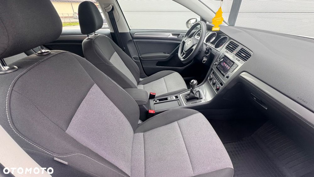 Volkswagen Golf 1.6 TDI BlueMotion Comfortline - 37
