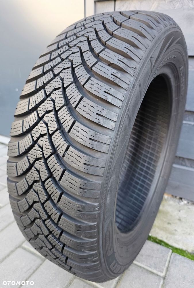 Falken EuroWinter HS01 185/60R15 88 T - 1