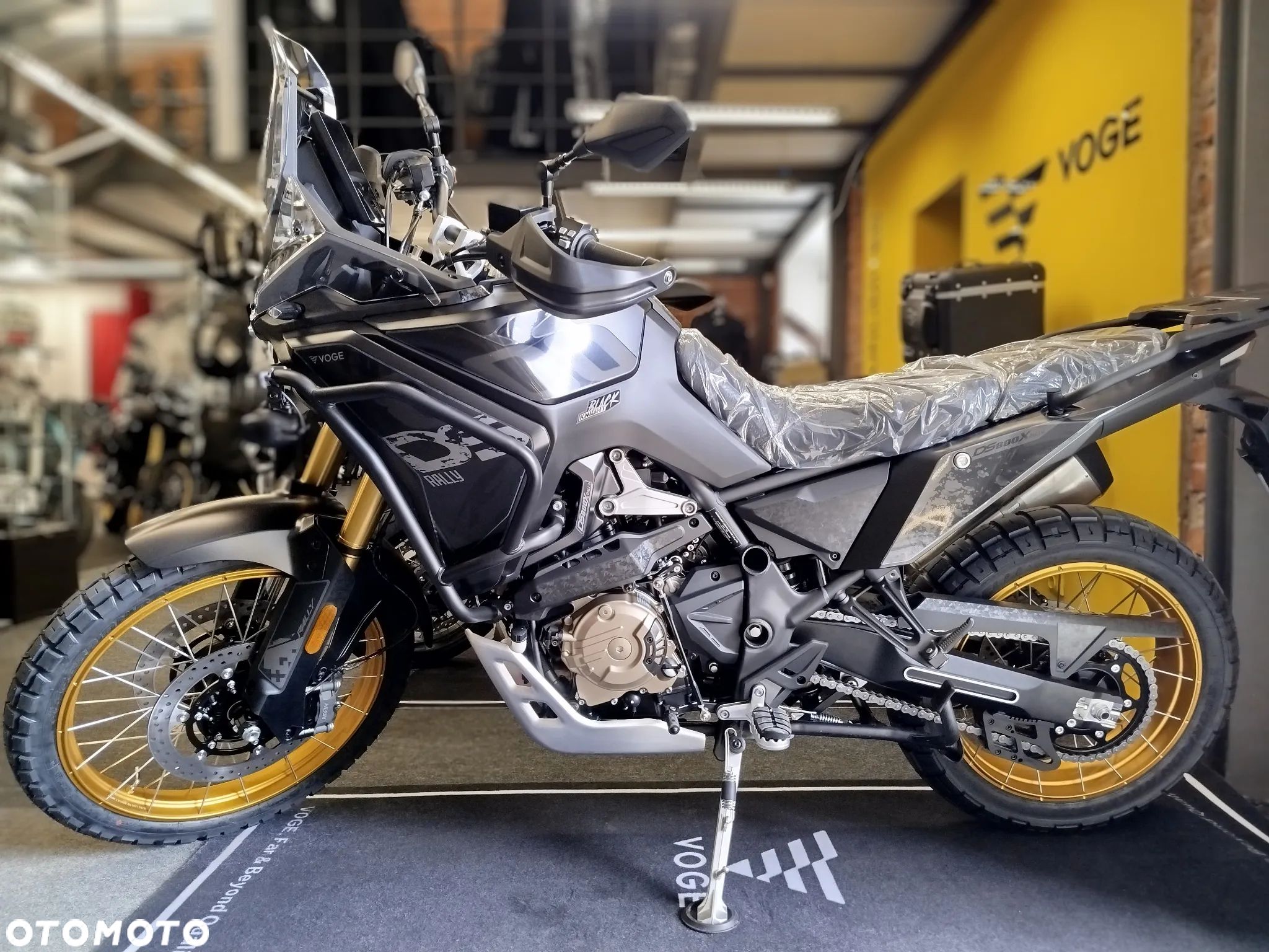VOGE 800 Rally - 1