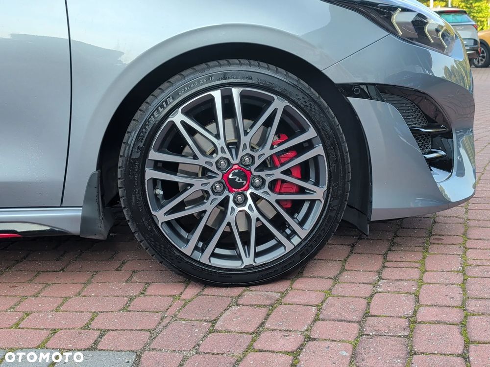 Kia Ceed 1.6 T-GDI GT DCT - 27