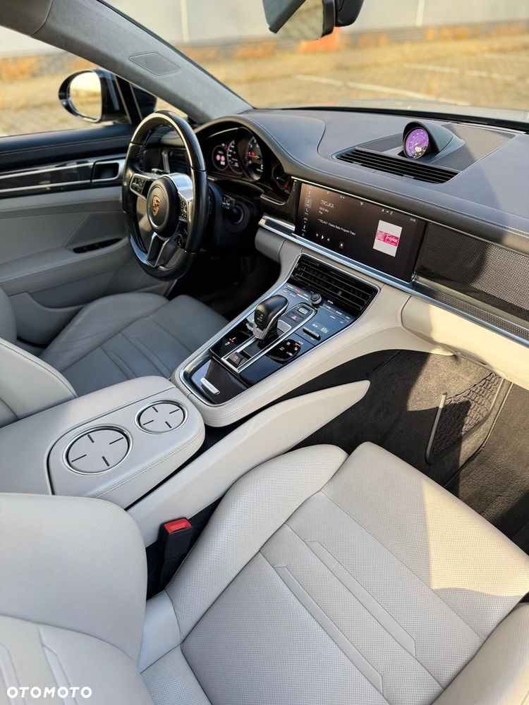 Porsche Panamera Turbo - 15