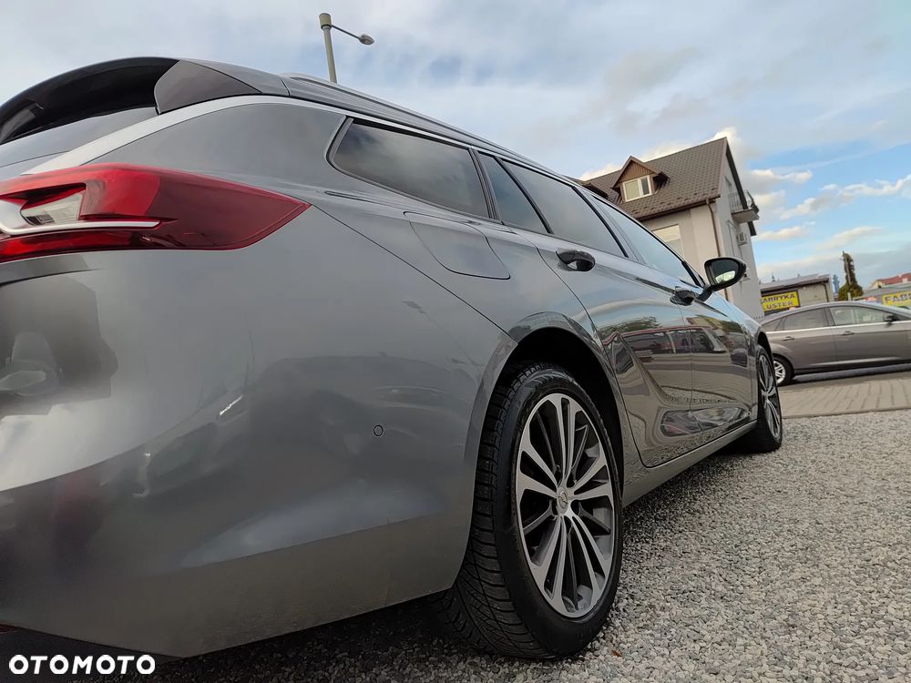 Opel Insignia - 10