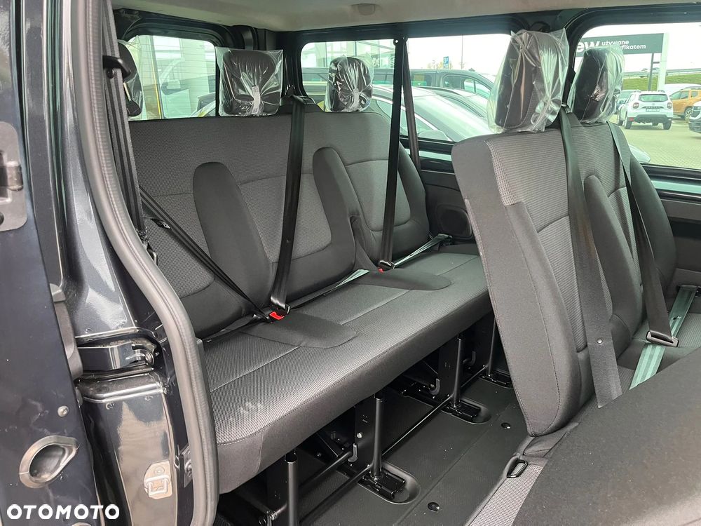 Renault Trafic 2.0 dCi - 10