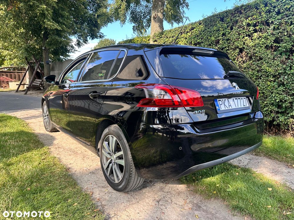 Peugeot 308 2019 photo 2