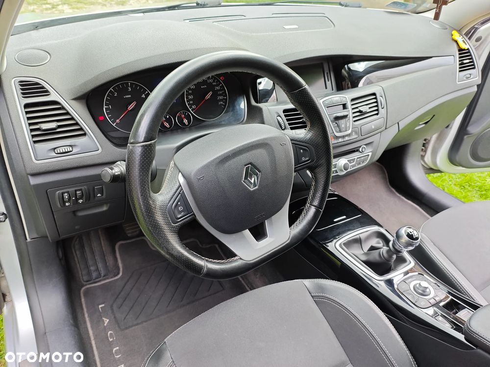 Renault Laguna 2.0 dCi Black Edition - 37