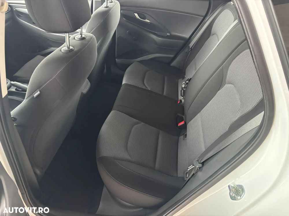 Hyundai i30 1.5 110CP 5DR M/T Comfort - 27