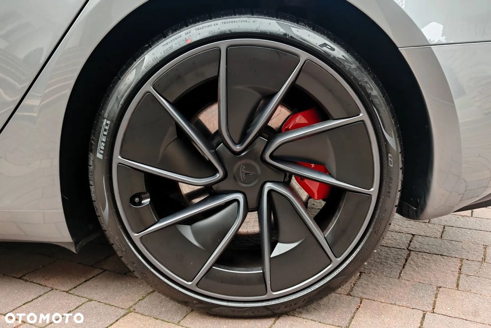 Tesla Model 3 Performance AWD - 36