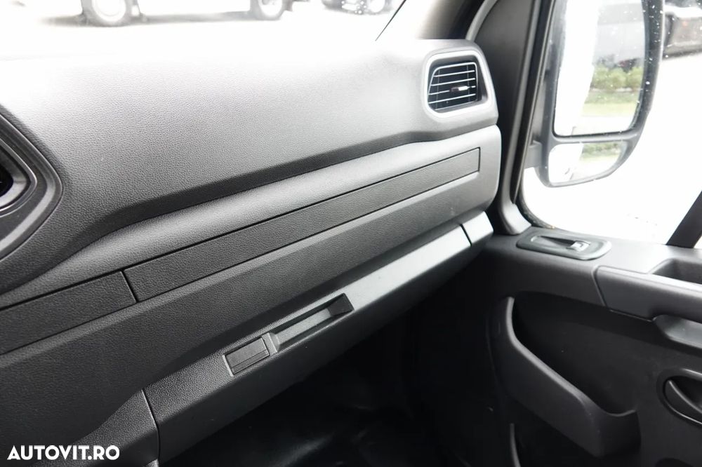 Renault MASTER / TIPPER / TWIN / MANUAL / 3 SEATS / - 35