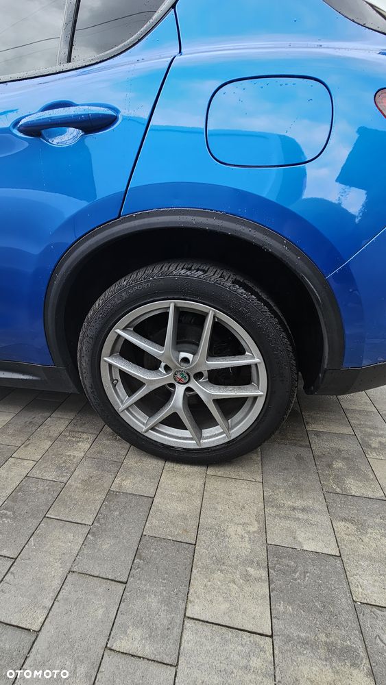Alfa Romeo Stelvio - 23