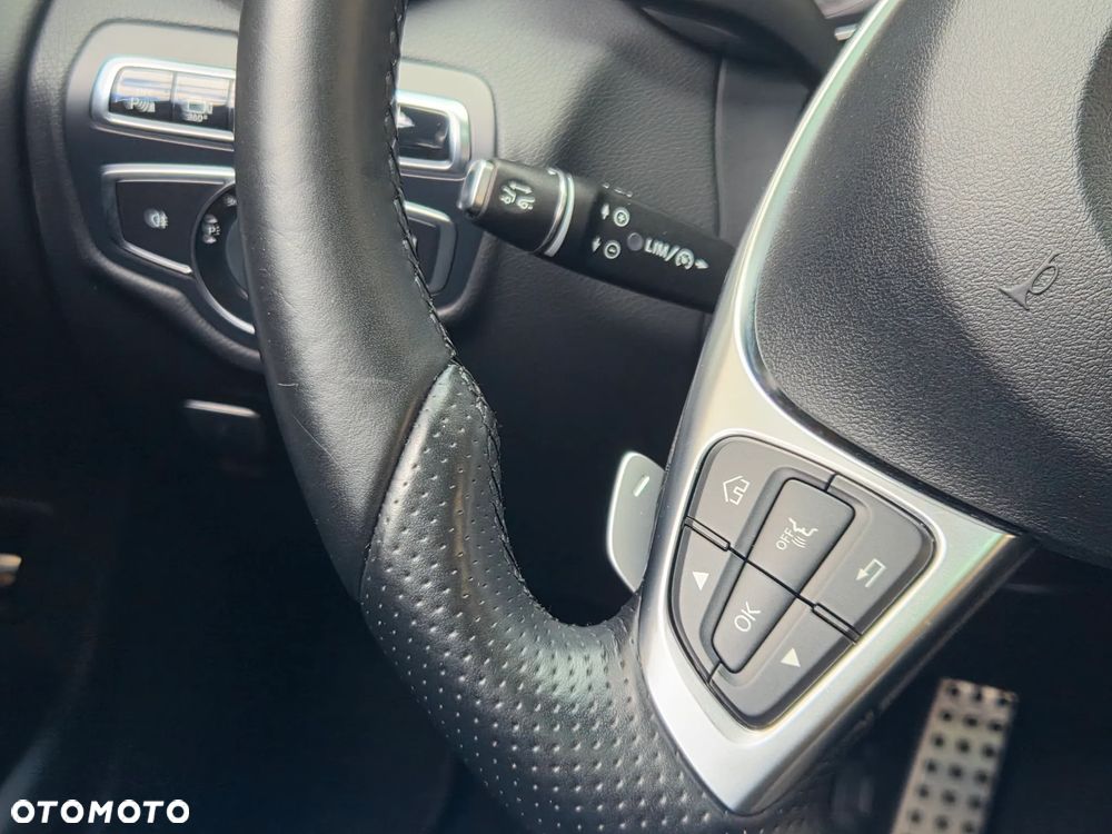 Mercedes-Benz GLC 250 4Matic 9G-TRONIC AMG Line - 20