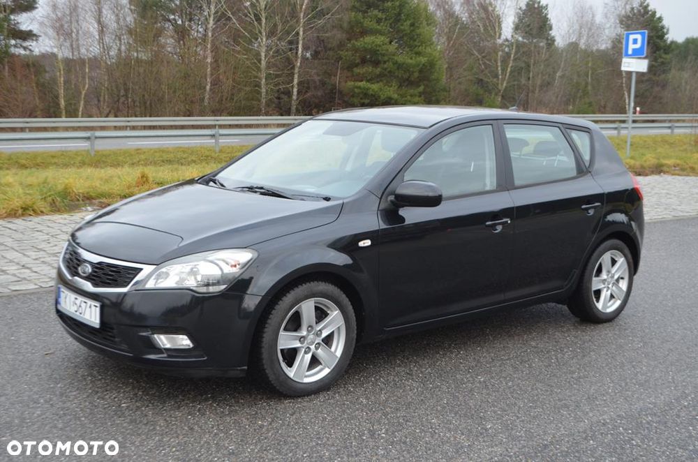 Kia Ceed - 6