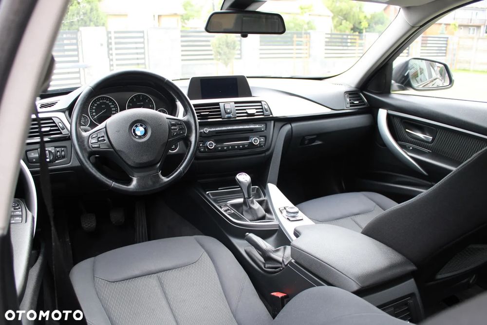 BMW Seria 3 - 24