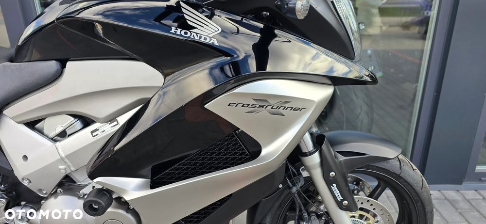 Honda VFR - 11