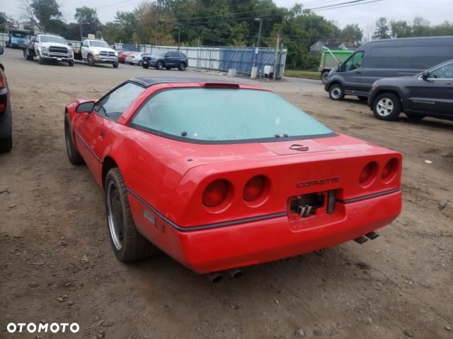 Chevrolet Corvette - 3