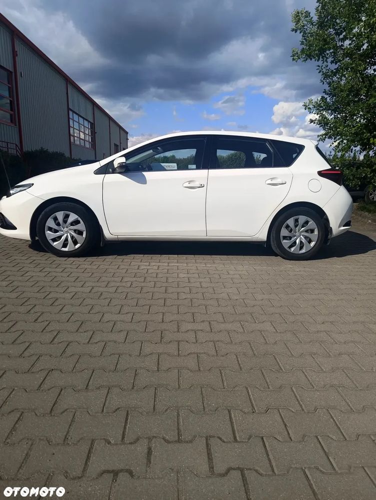 Toyota Auris 1.6 Premium - 3