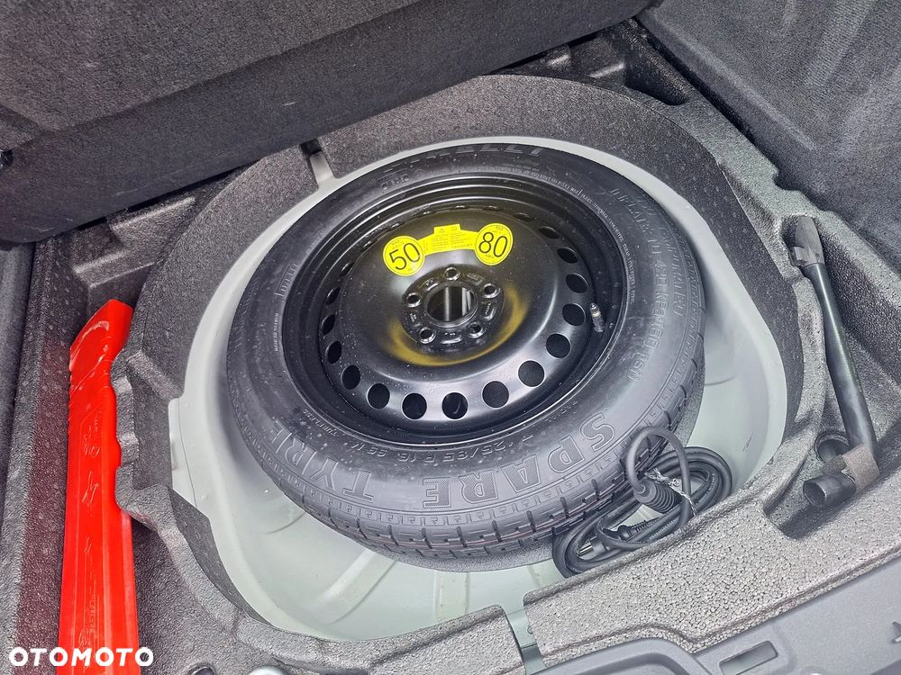Volvo V50 1.8 Momentum - 28