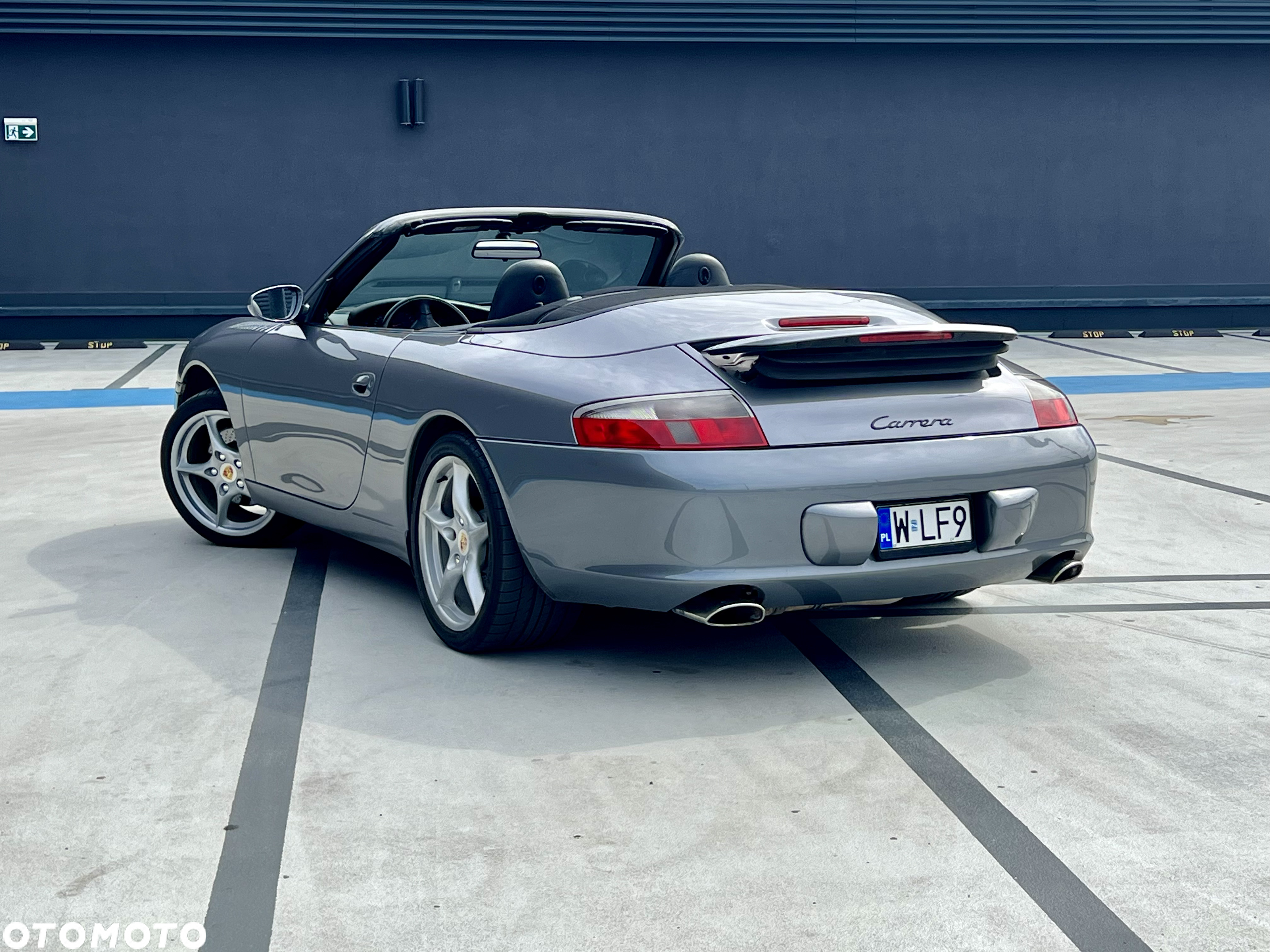 Porsche 911 Carrera - 15