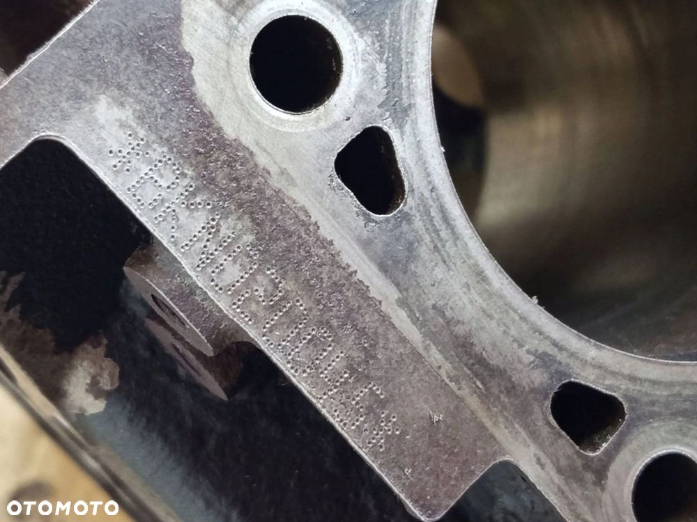 BLOK SILNIKA AUDI A6 C6 4F 3.0 TDI 059103021AR BKN - 9