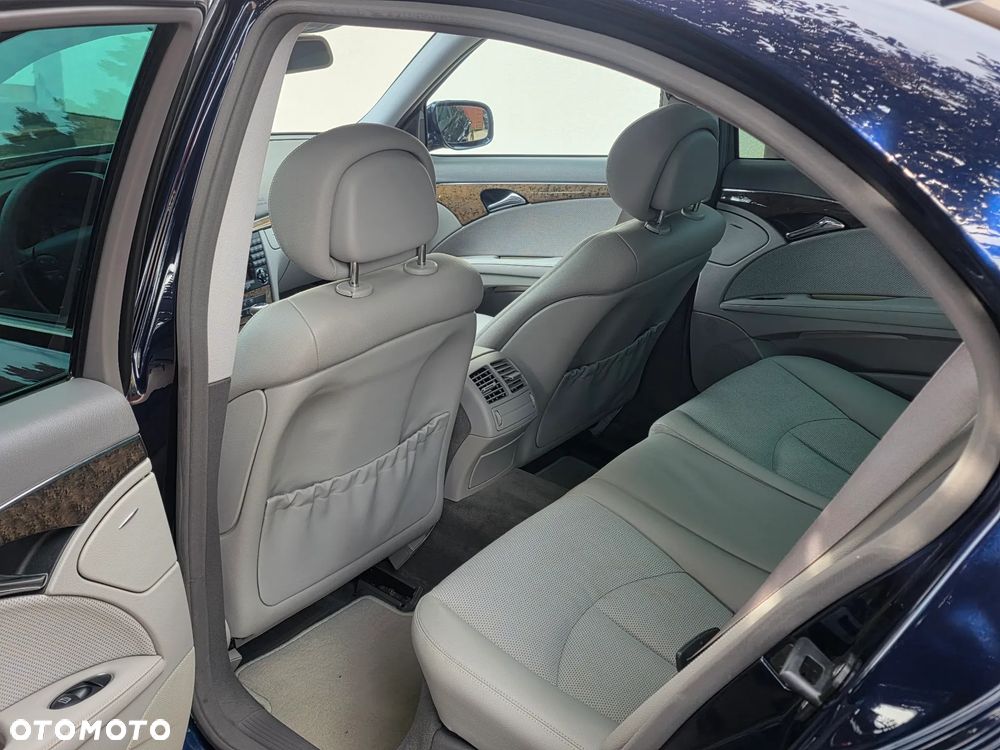 Mercedes-Benz Klasa E 350 4Matic Automatik Avantgarde - 27