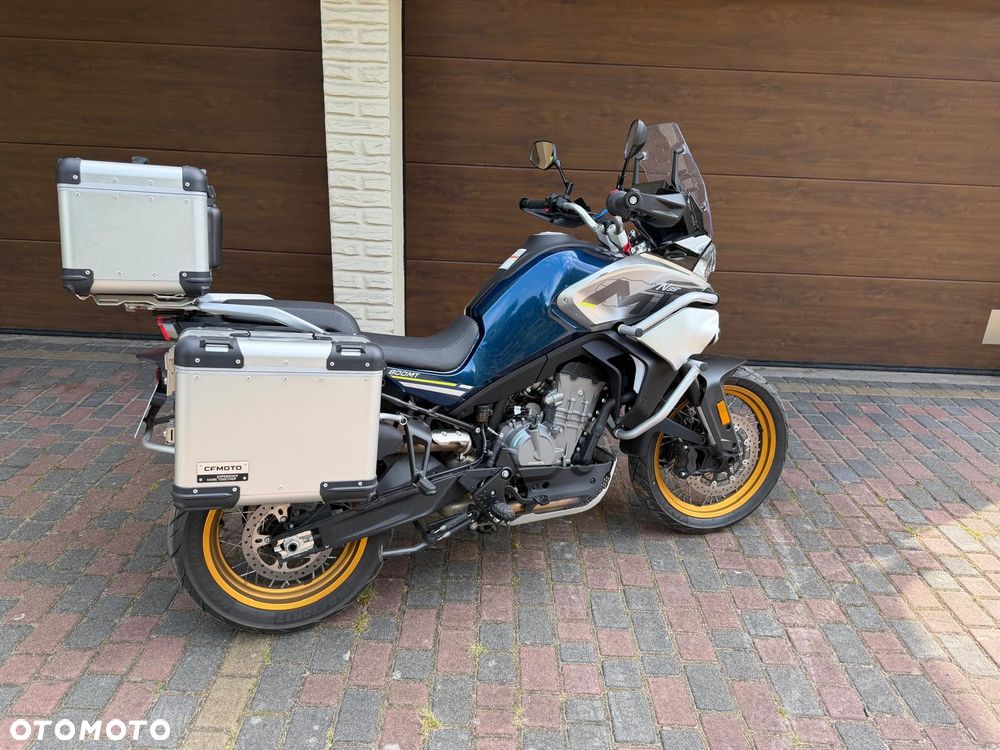 CFMoto 800MT Touring - 4