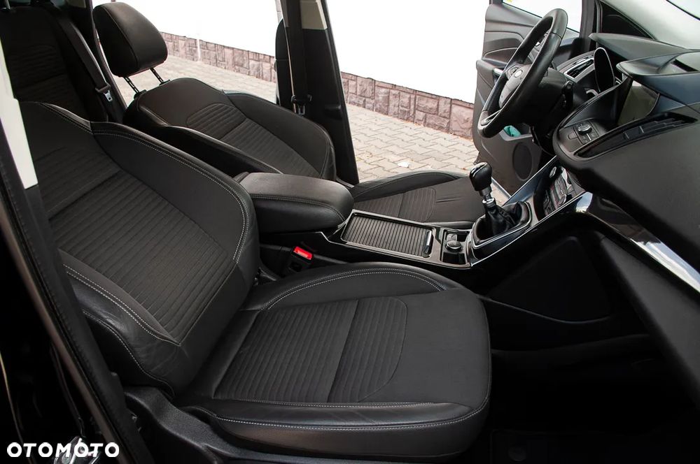 Ford Kuga 1.5 EcoBoost FWD ST-Line ASS GPF - 25