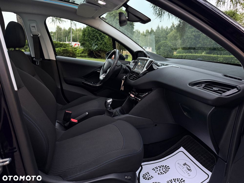 Peugeot 208 PureTech 82 Stop & Start Signature - 31