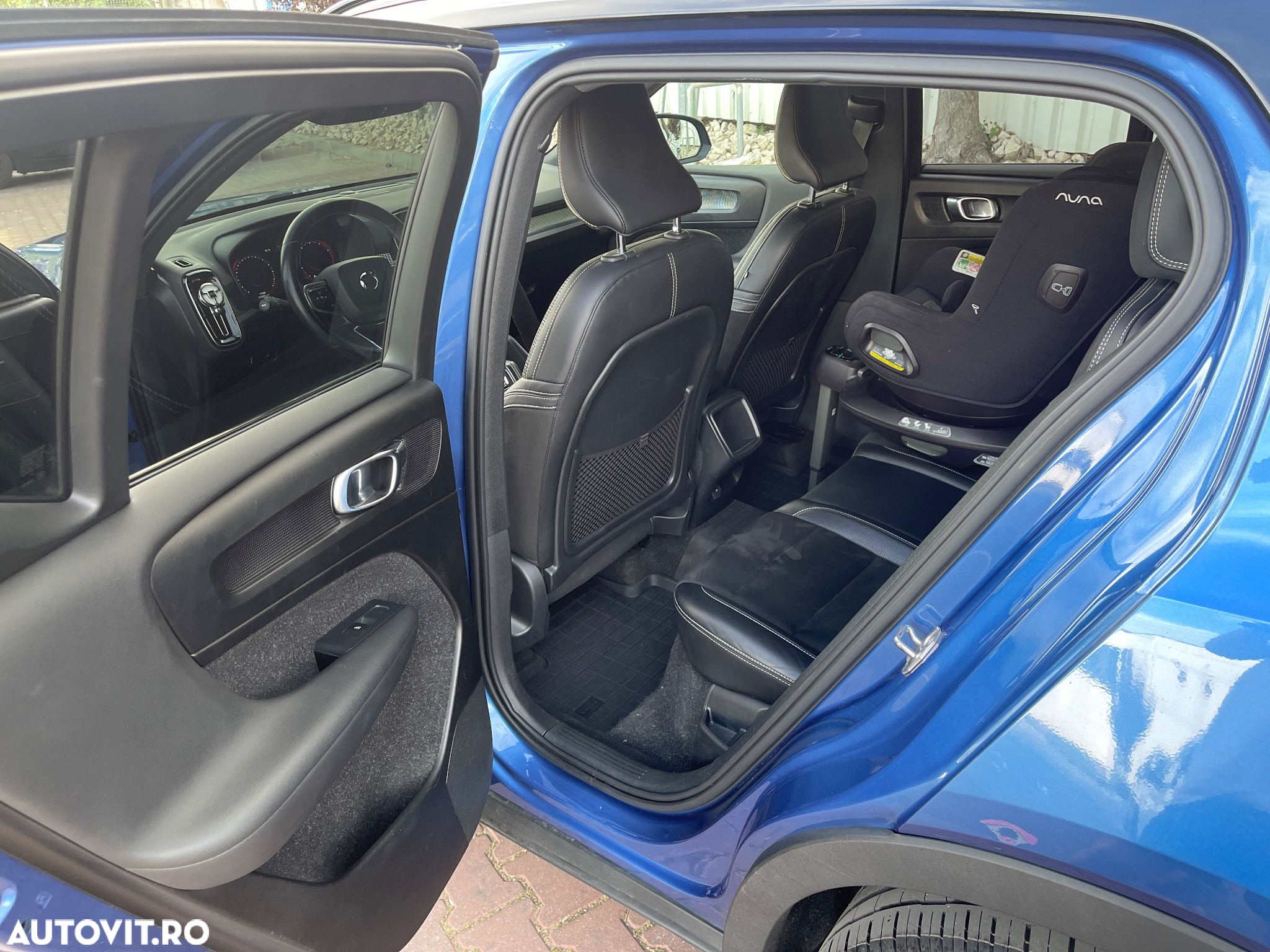 Volvo XC 40 T5 AWD R-Design - 10