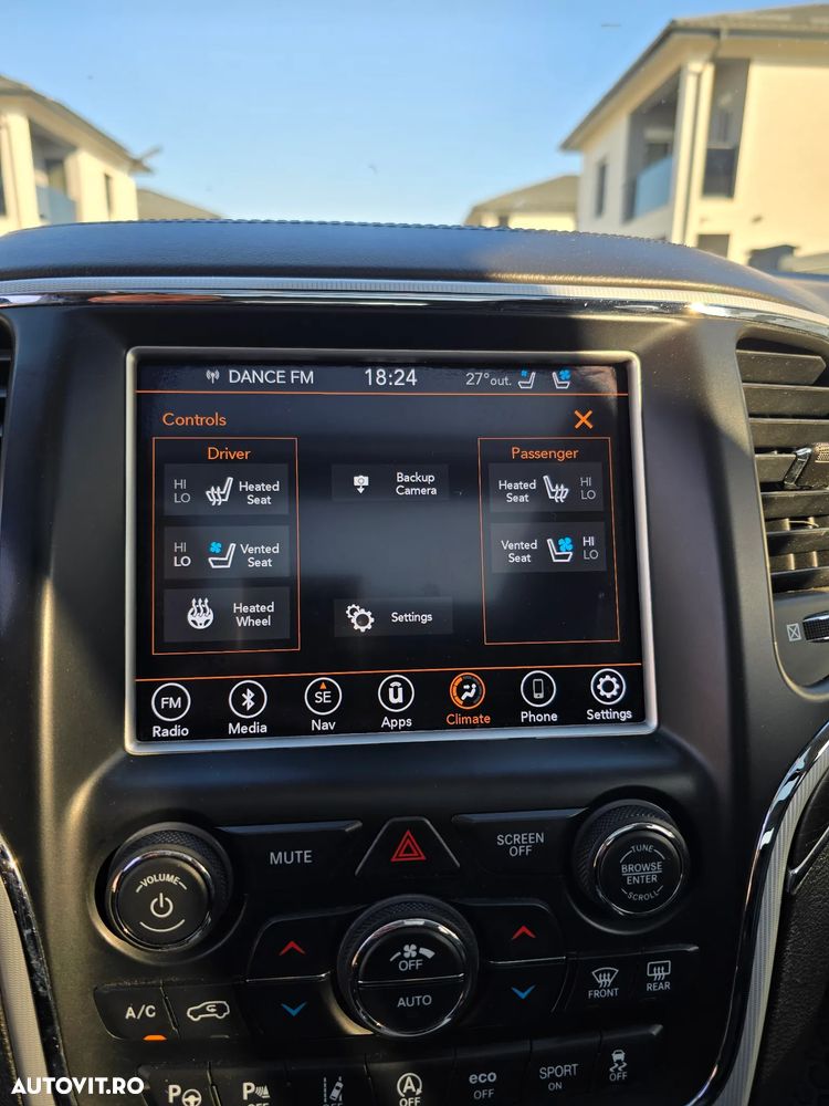 Jeep Grand Cherokee - 9