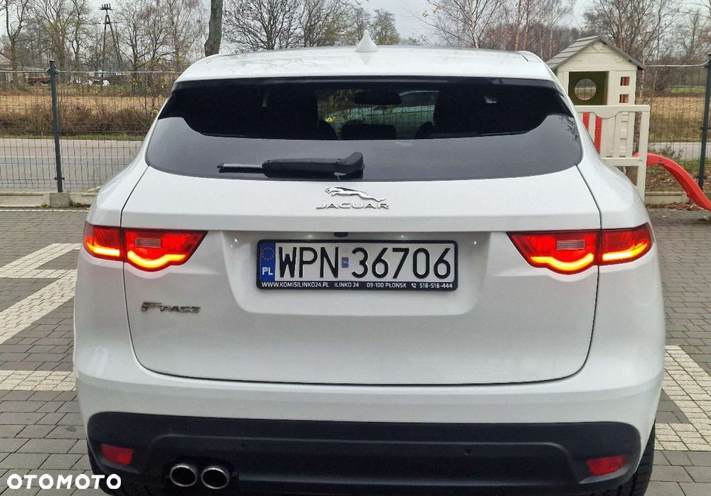 Jaguar F-Pace - 5