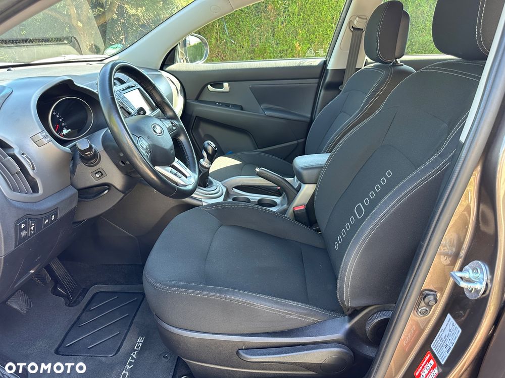 Kia Sportage 1.6 GDI Business Line L 2WD - 24