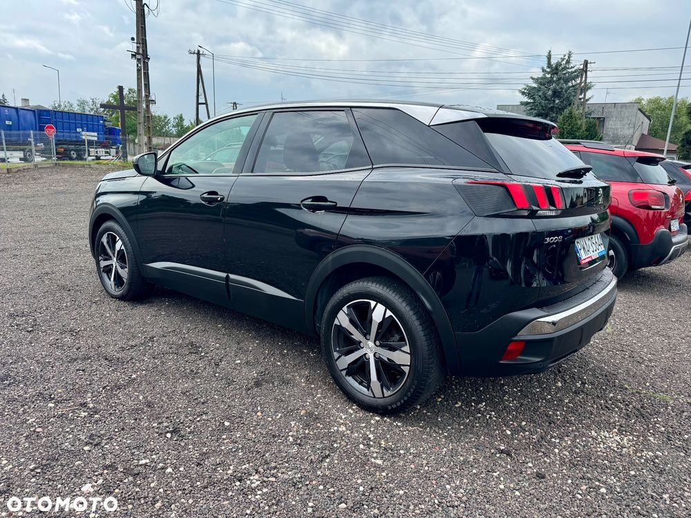 Peugeot 3008 1.2 PureTech Allure S&S - 5